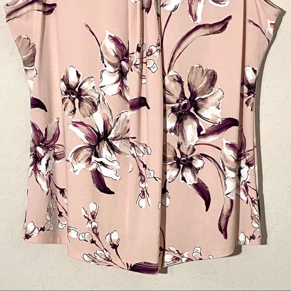 Karl Lagerfeld Floral Sleeveless Pleated Blouse - Picture 3 of 10
